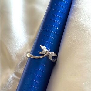 Elegant Silver Dragonfly Ring